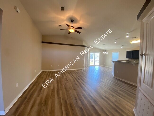 Building Photo - 3/2 Navarre- Move in ready!