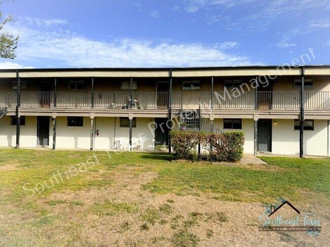 Building Photo - 2160 Merriman St