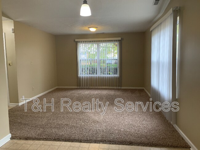 Building Photo - 308 Creekstone Ct