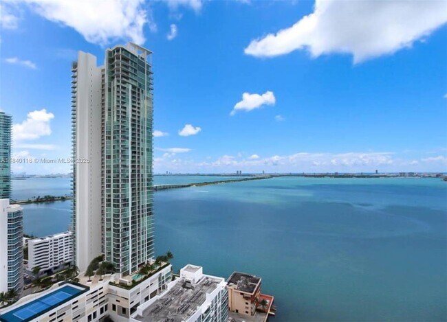Foto del edificio - 460 NE 28th St