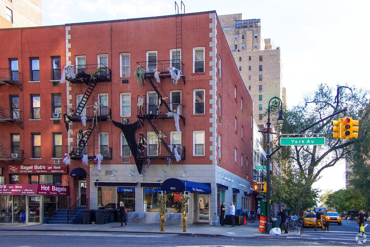 Foto del edificio - 1634 York Ave