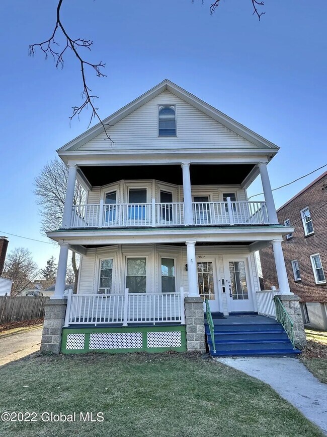 Building Photo - 1064 Washington Ave