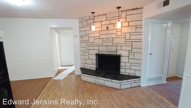 Building Photo - 4442 W 133rd St