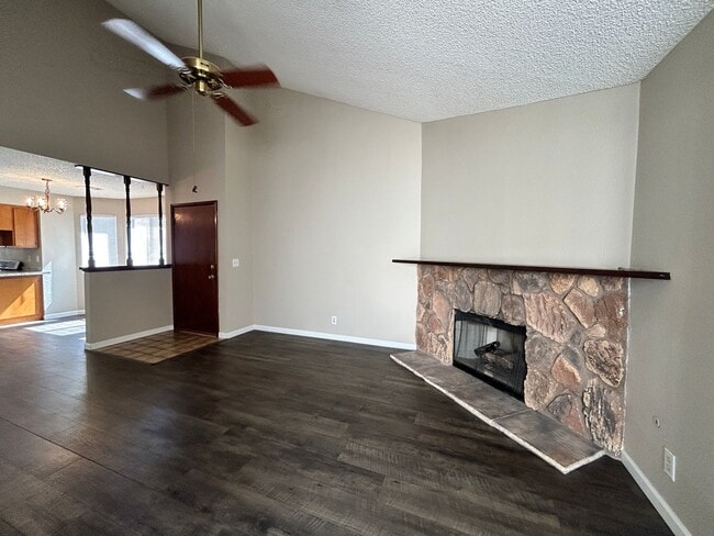 Building Photo - Charming Summerlin retro 2-bedroom home