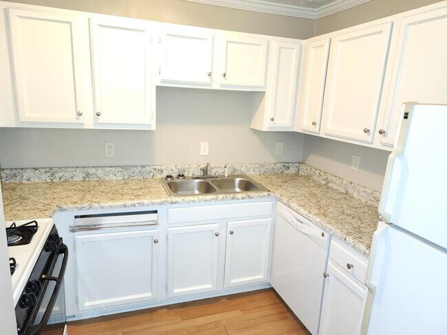 Building Photo - 4256 Worth St