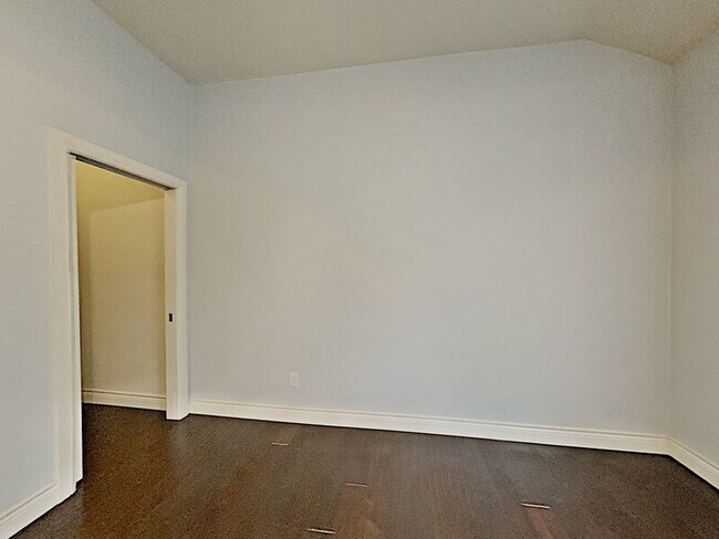 Foto del edificio - 1414 Record Crossing Rd