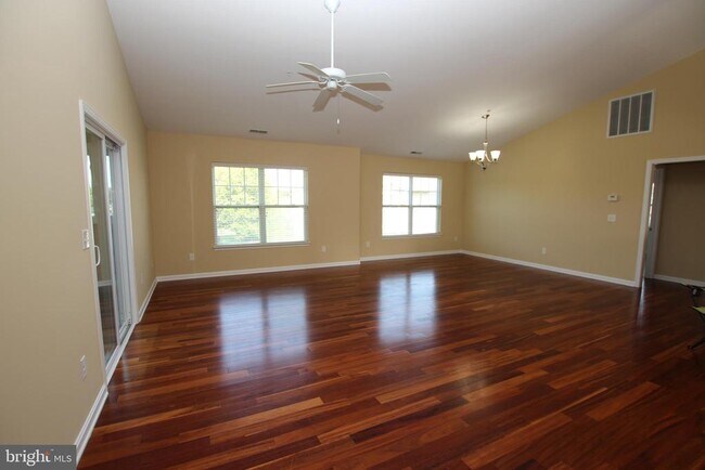 Foto del edificio - 18932 Shore Pointe Ct