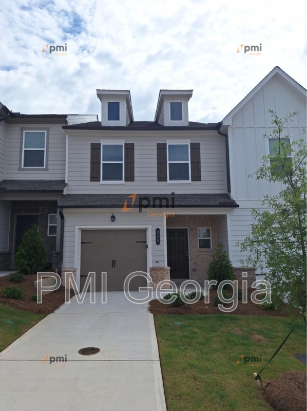 Building Photo - 220 Kenoot Dr