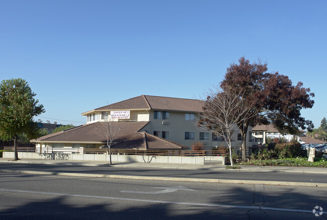 Building Photo - Truewood by Merrill, Fig Garden