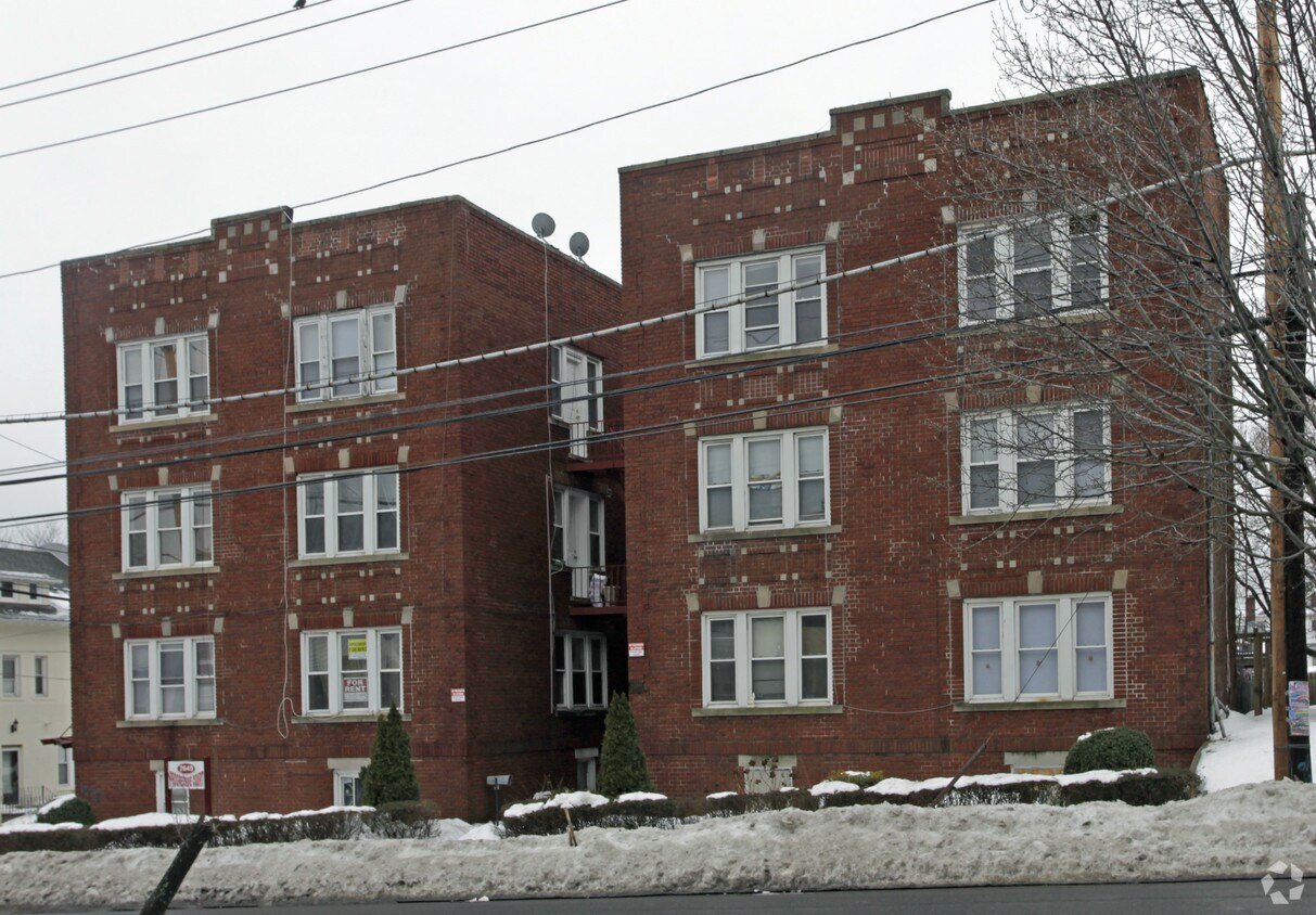 2649 Main St, Bridgeport, CT 06606 Apartments in Bridgeport, CT