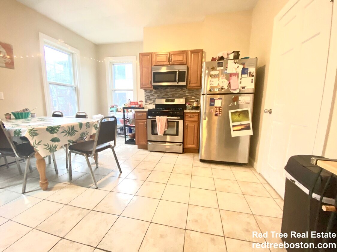 Foto principal - 324 Saratoga St
