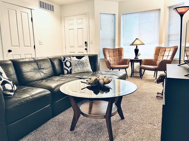 Foto del edificio - 1735 Vela Ln SW