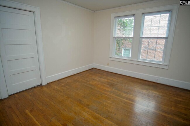 Building Photo - 1615 Hollywood Dr