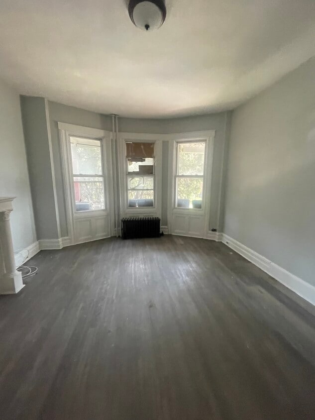 Foto principal - 236 Danforth Ave