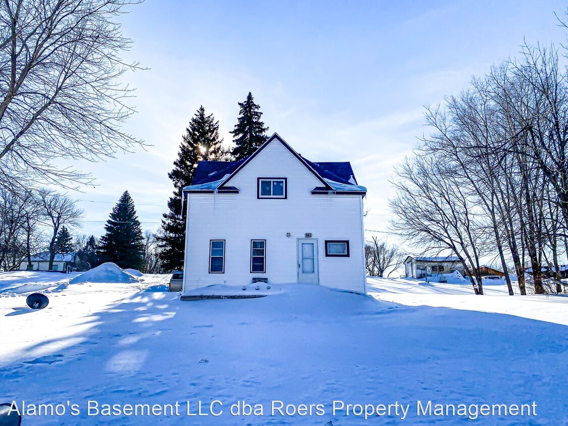 Foto principal - 3 br, 1 bath House - 842 Center St