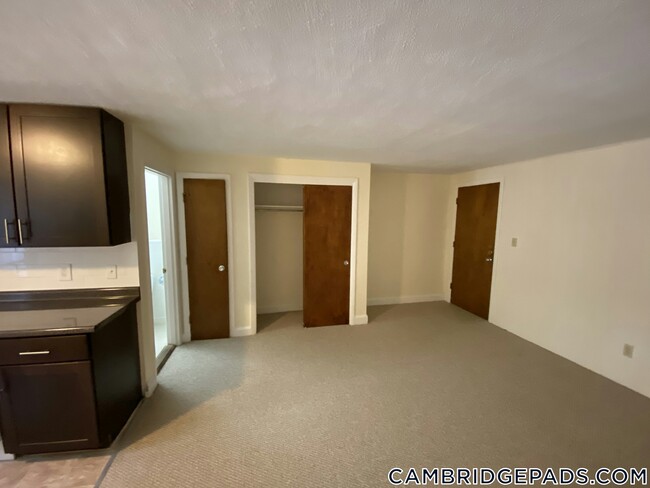 Building Photo - 9 Chester St