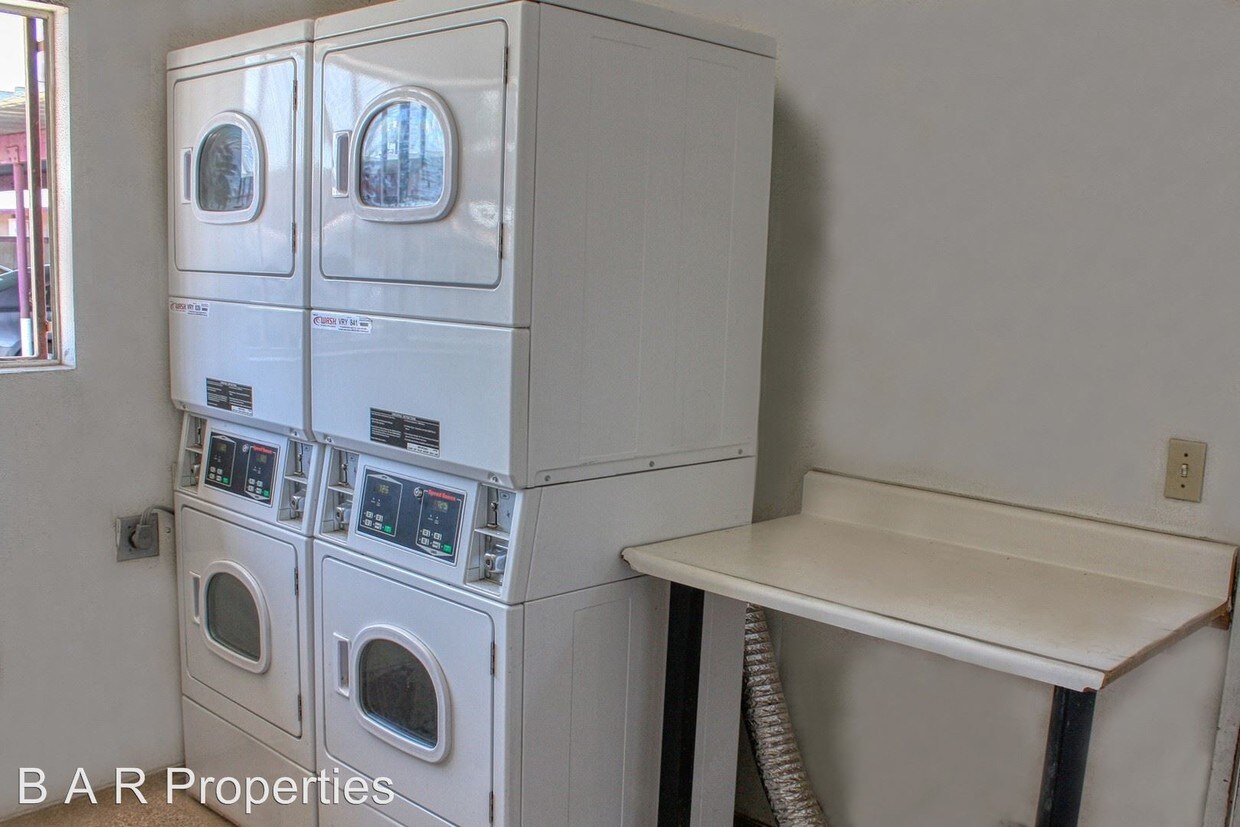 Foto del edificio - 2334-2412 W Dennett Ave