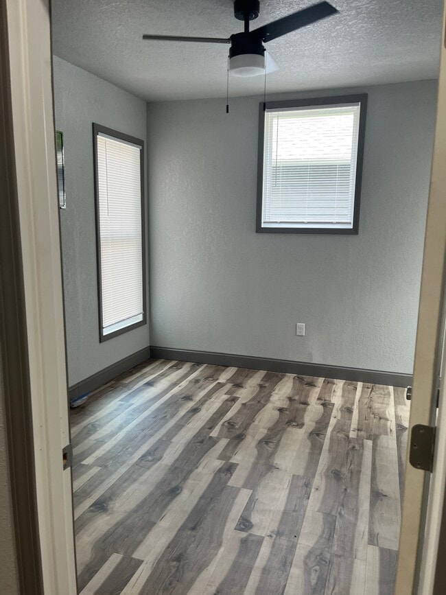 Bed #1 - 216 N Sheridan St