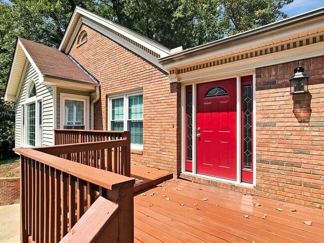 Foto del edificio - 3617 Candlewood Way NE