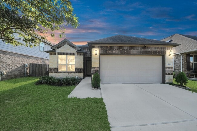 Building Photo - 5318 Royal Press Dr