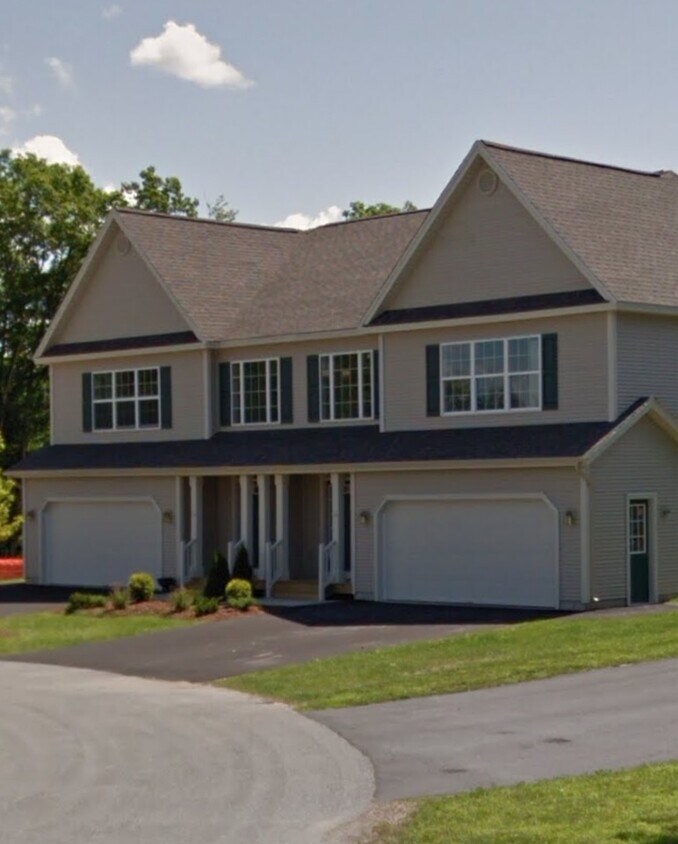 42 Laurel Dr, Essex, VT 05452 Townhome Rentals in Essex VT