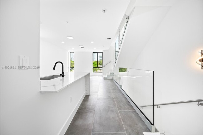 Foto del edificio - 526 SW 2nd St