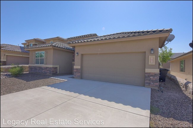 Building Photo - 3 br, 2 bath House - 404 Chandelier Rd.