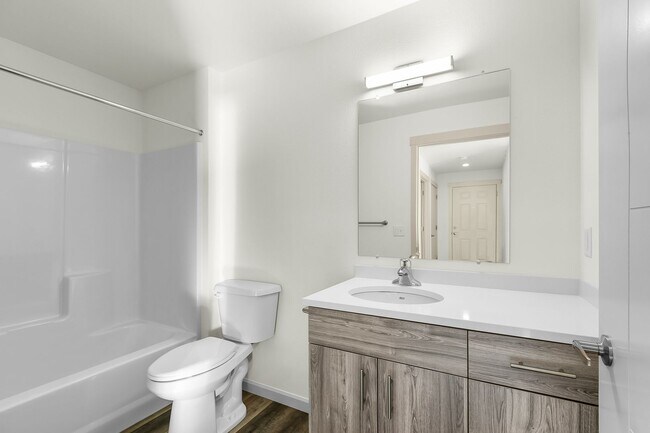 Foto del edificio - Oxbow Flats 1 Bedroom apartments - $500 off first 3 month's rent!