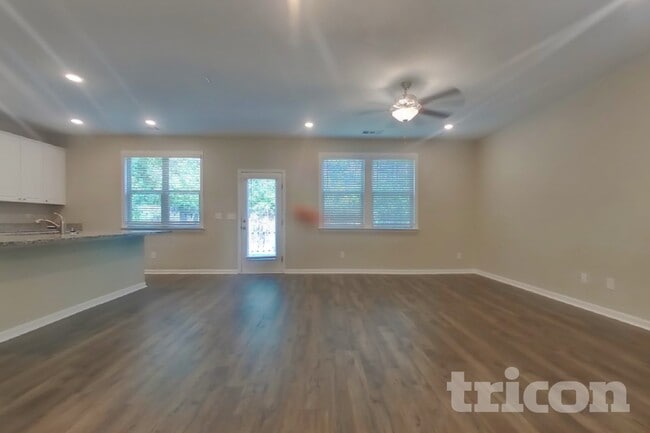 Foto del edificio - 148 Chapelcrest Ln