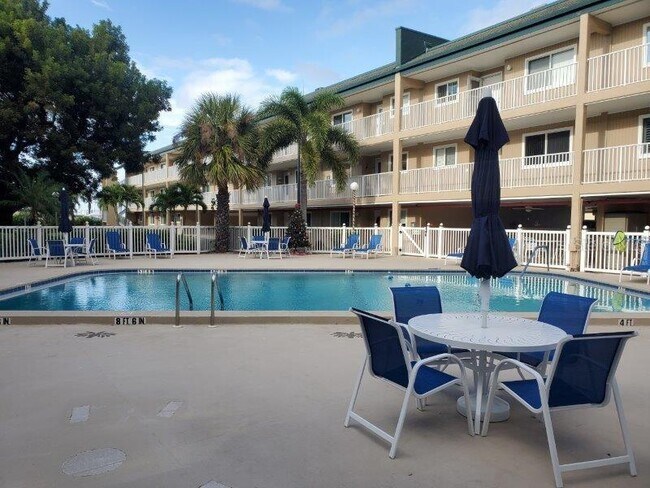 Foto del edificio - 150 Harborside Ave