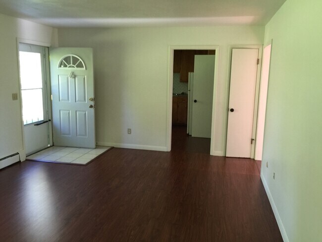Building Photo - 1289 Ellis Hollow Rd