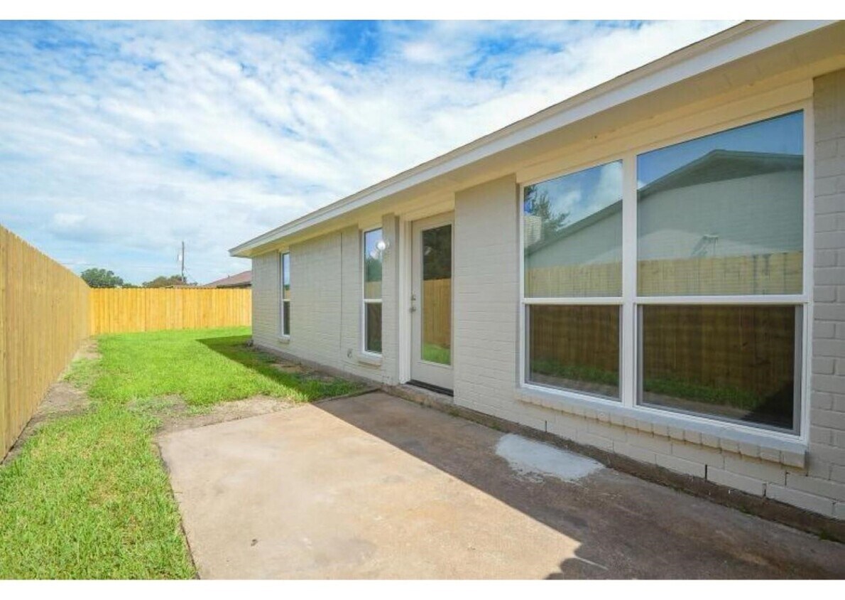 Foto del edificio - 6315 Bowers St