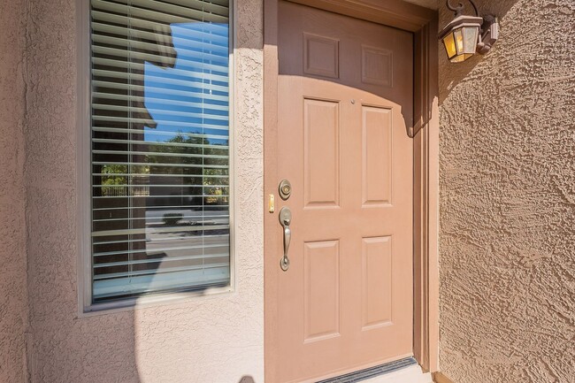 Building Photo - Charming Gated Community Chandler Home wit...