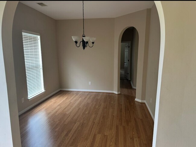 Foto del edificio - 6133 Letson Farms Dr