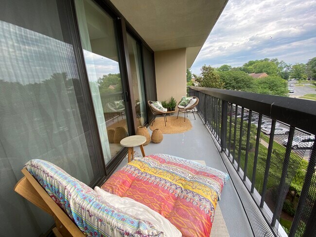 Balcony - 7401 Westlake Ter