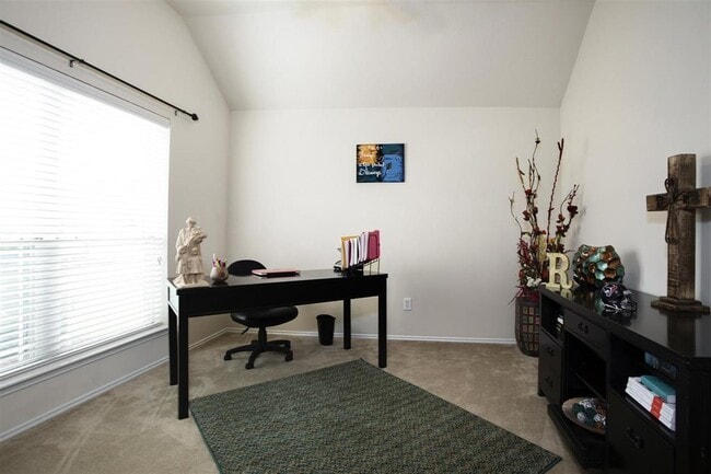 Building Photo - 4402 E Meadow Dr