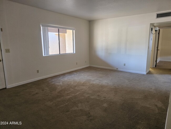 Building Photo - 1401 Paseo San Luis -