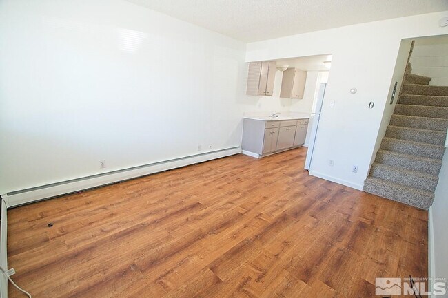 Foto del edificio - 511 Country Village Dr