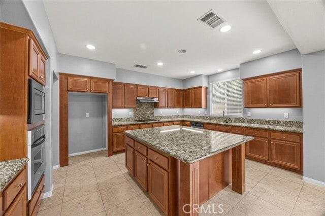 Building Photo - 13247 Chariot Rd