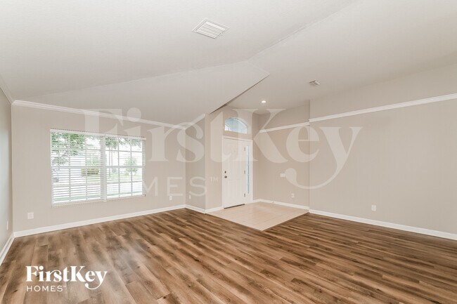 Foto del edificio - 5825 100th Ave E