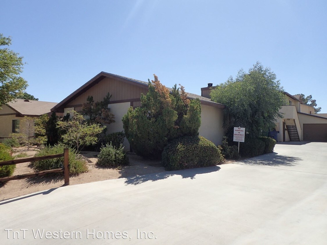 1009 W Atkins Ave, Ridgecrest, CA 93555 Apartment for Rent in