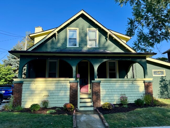 Building Photo - 210 Bucholz Ct