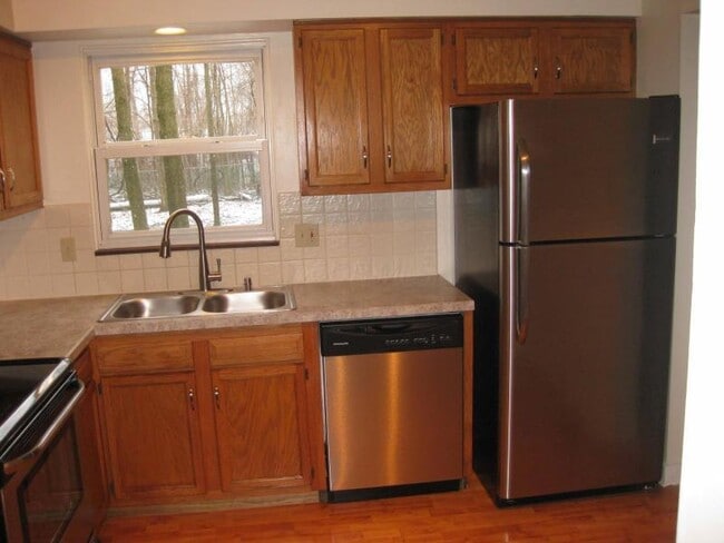 Building Photo - 4177 Camellia Ct