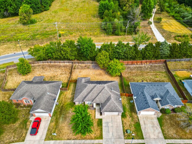 Foto del edificio - 4809 Bullhead Ln