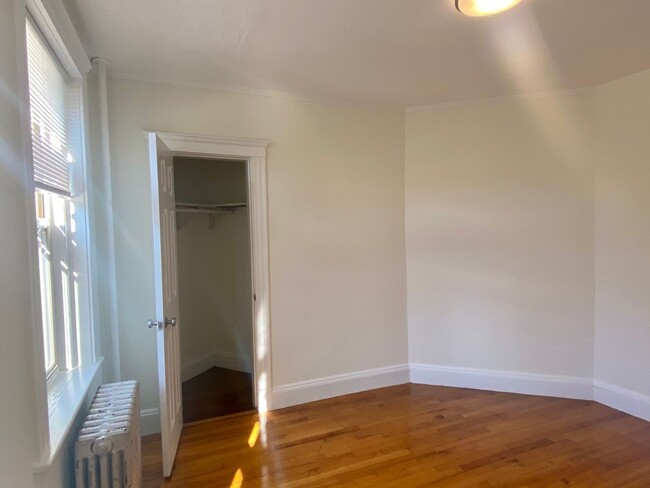 Building Photo - large 1 bed in Brighton
