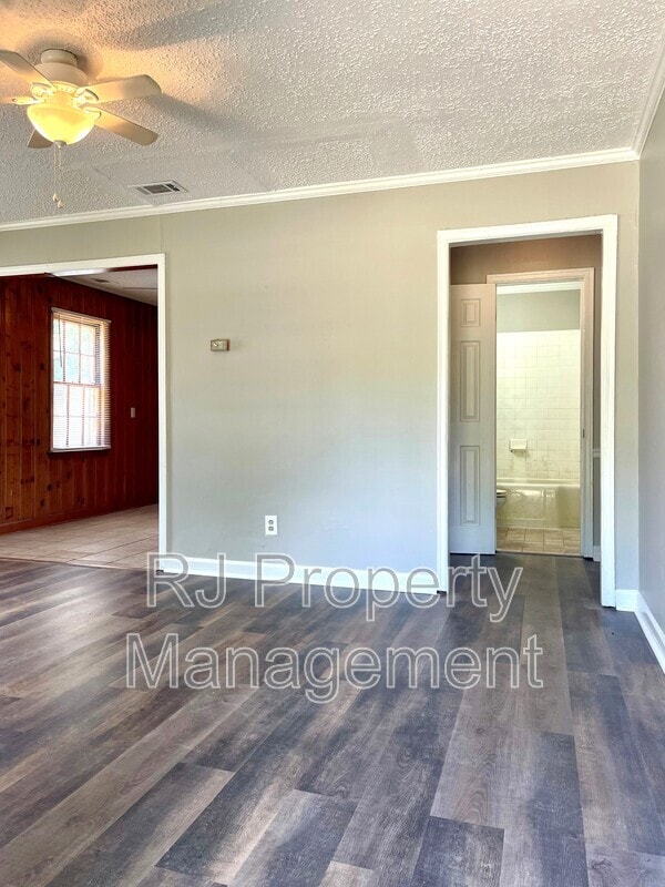 Foto del edificio - 4095 Chelsea Ave