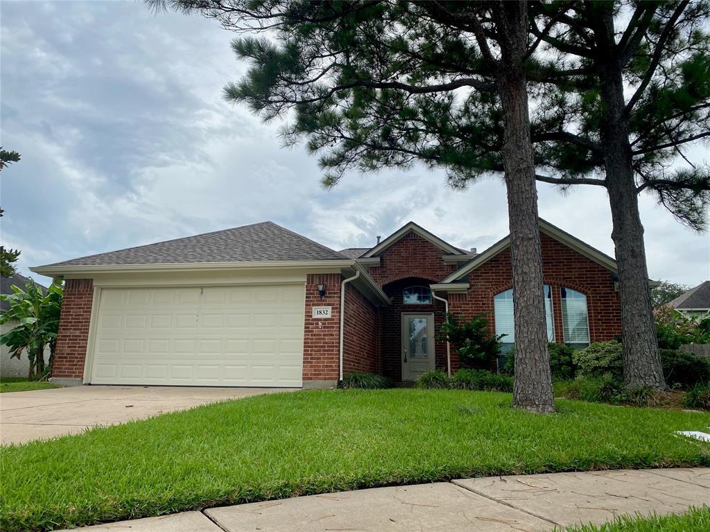 Primary Photo - 1832 Branch Hill Dr