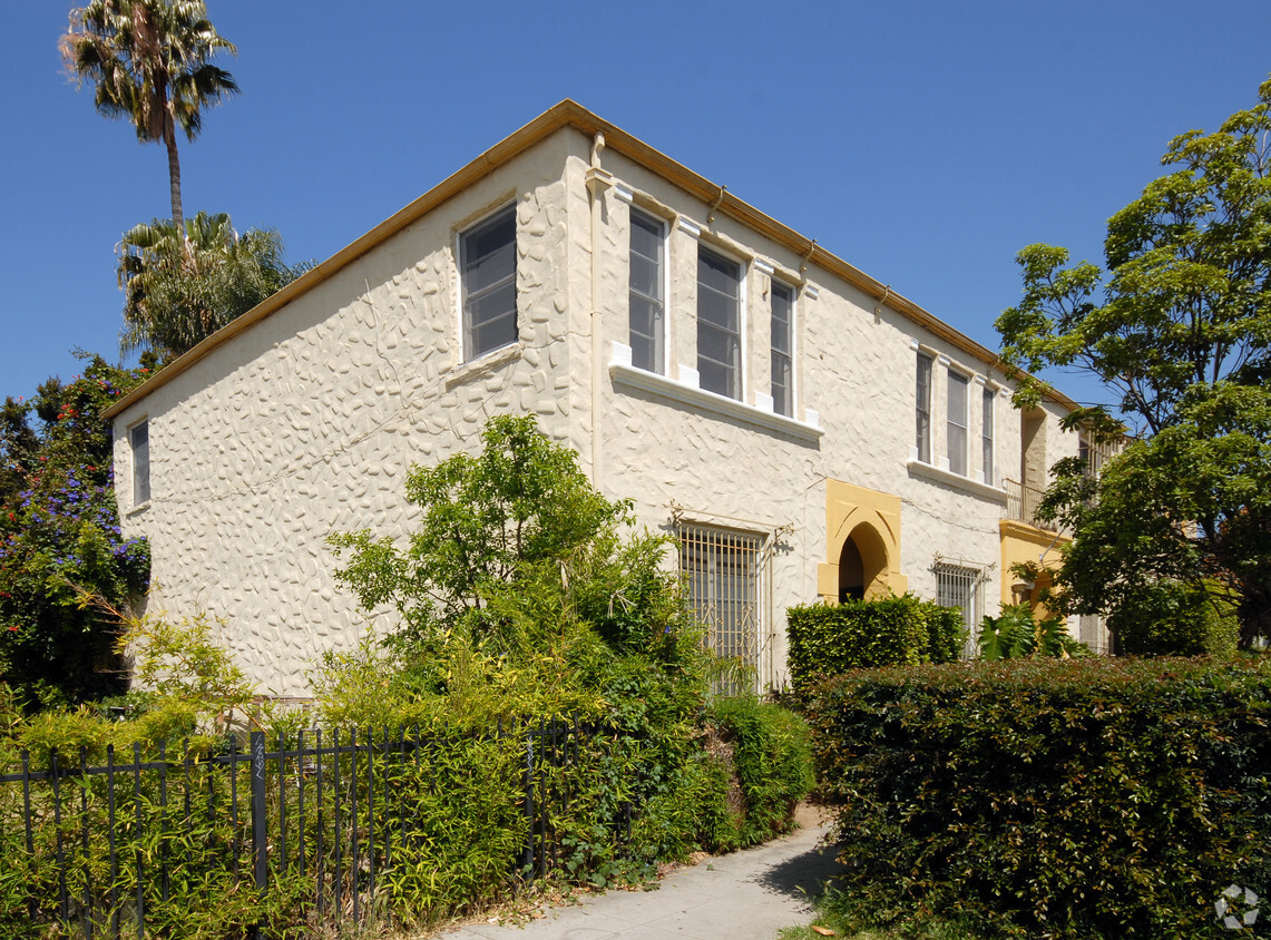 Building Photo - Casa Monterey Apartments