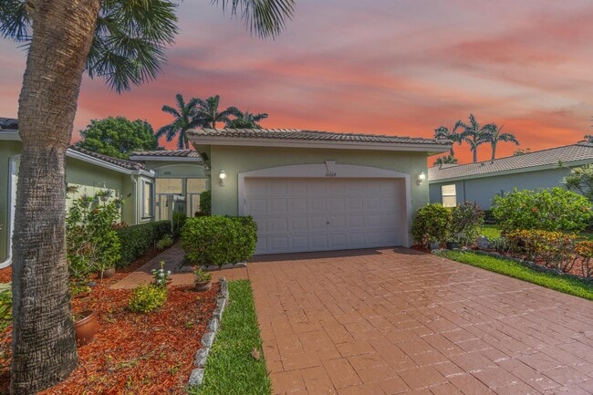 Building Photo - 10664 Royal Caribbean Cir