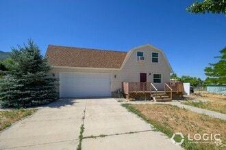 Building Photo - 65 W 500 S